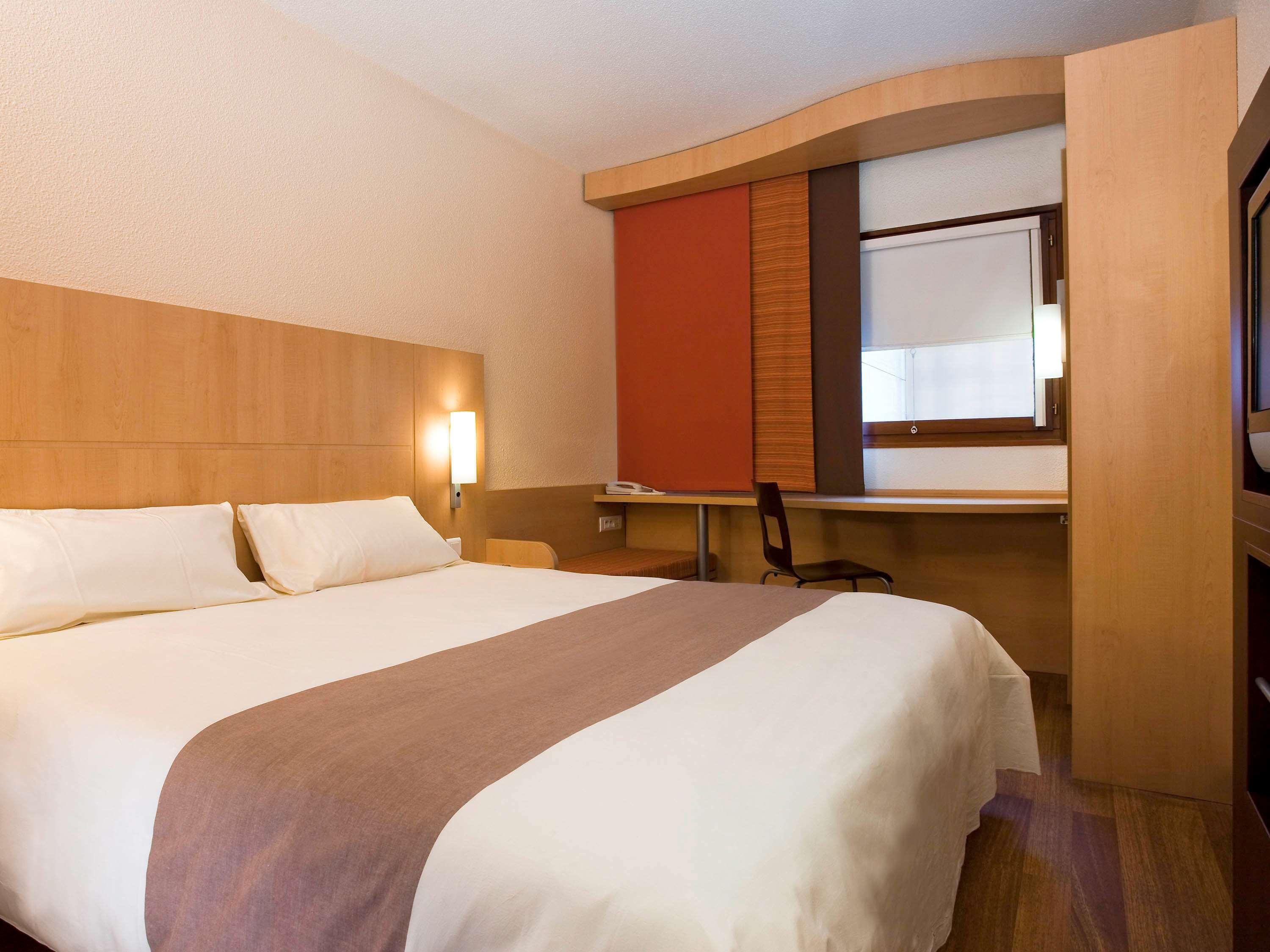 Ibis Brussels Waterloo Hotel Exterior photo
