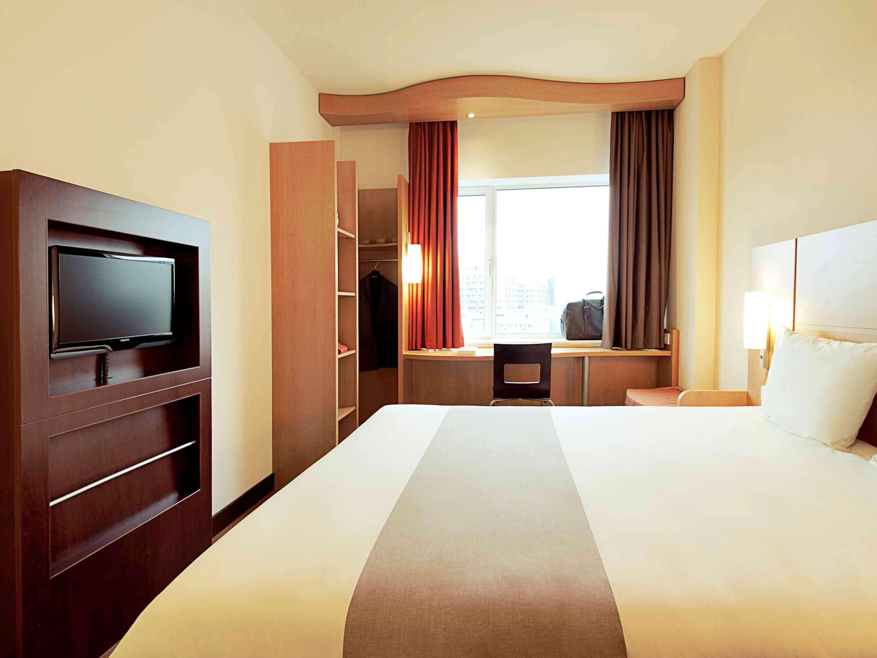 Ibis Brussels Waterloo Hotel Exterior photo